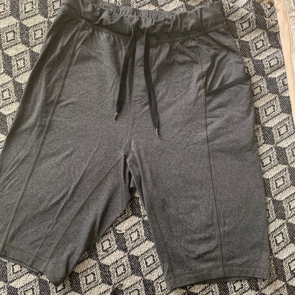 Men’s Lululemon Yoga Shorts